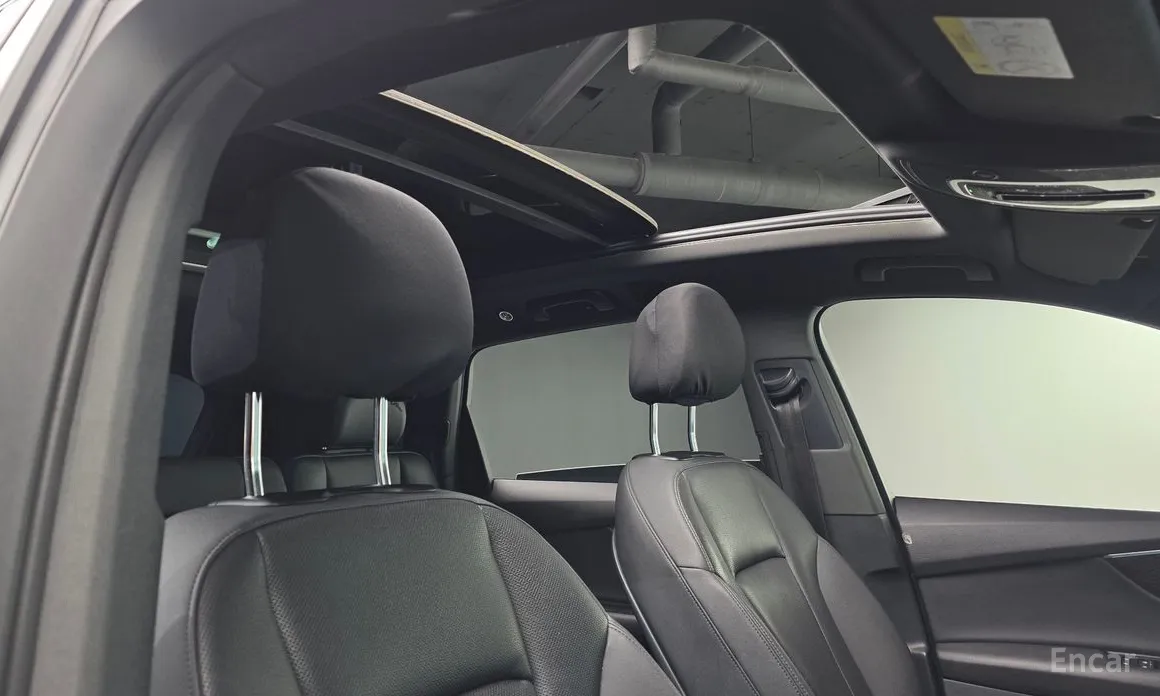 Фото 18 - Audi Q7