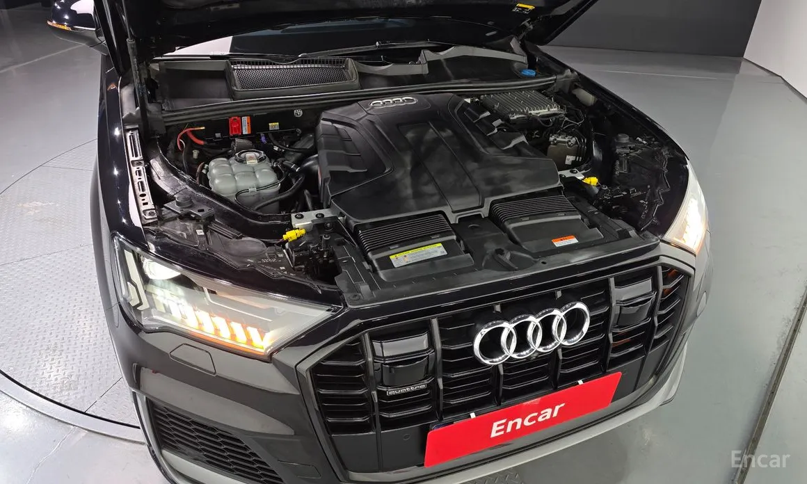 Фото 6 - Audi Q7