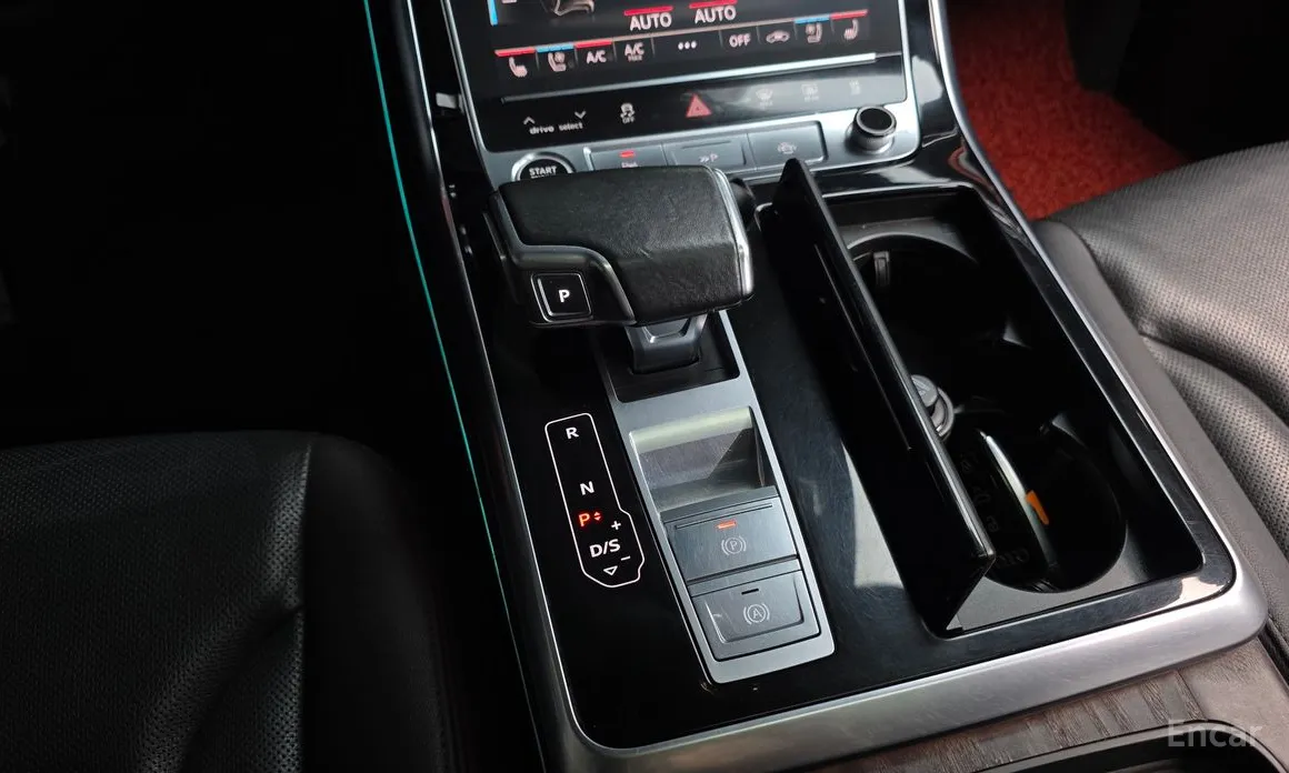 Фото 9 - Audi Q7