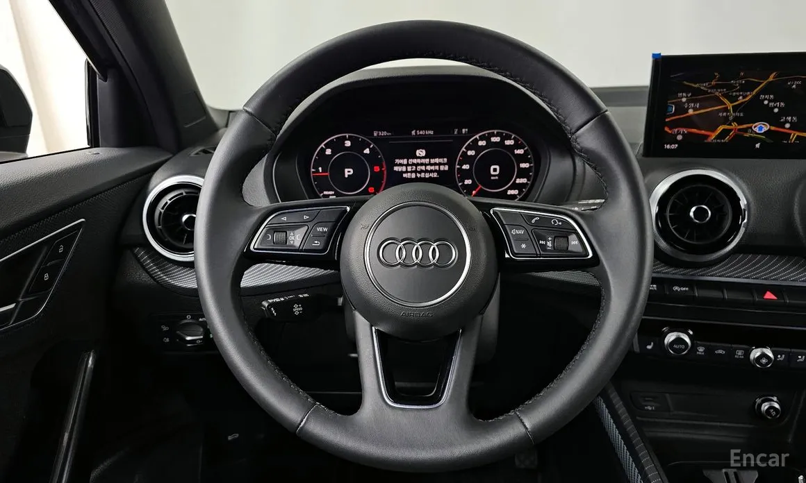 Фото 13 - Audi Q2