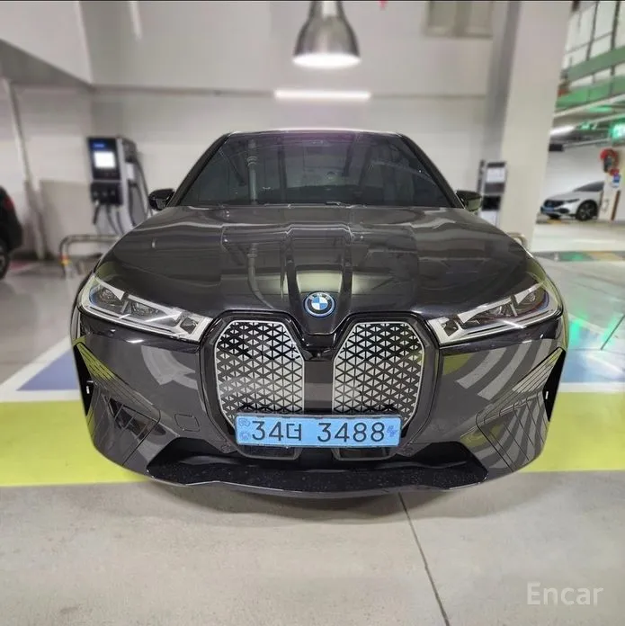 2021 BMW iX