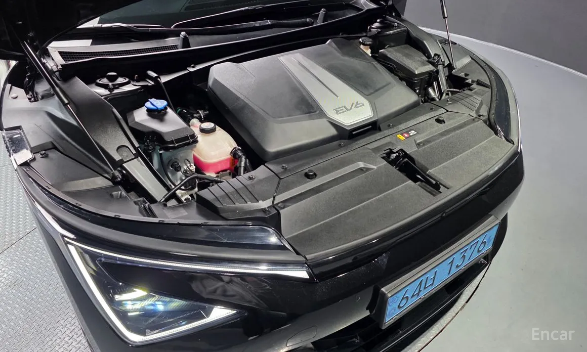 Фото 6 - Kia EV6