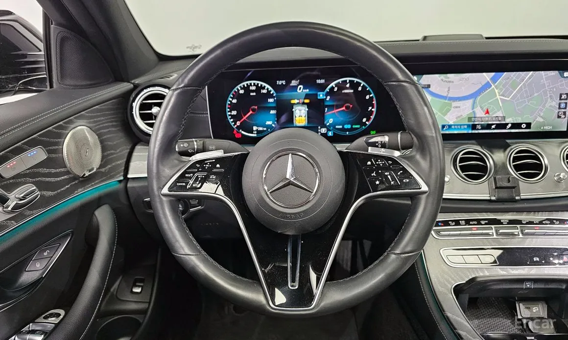 Zdjęcie 13 - Mercedes-Benz E-Class