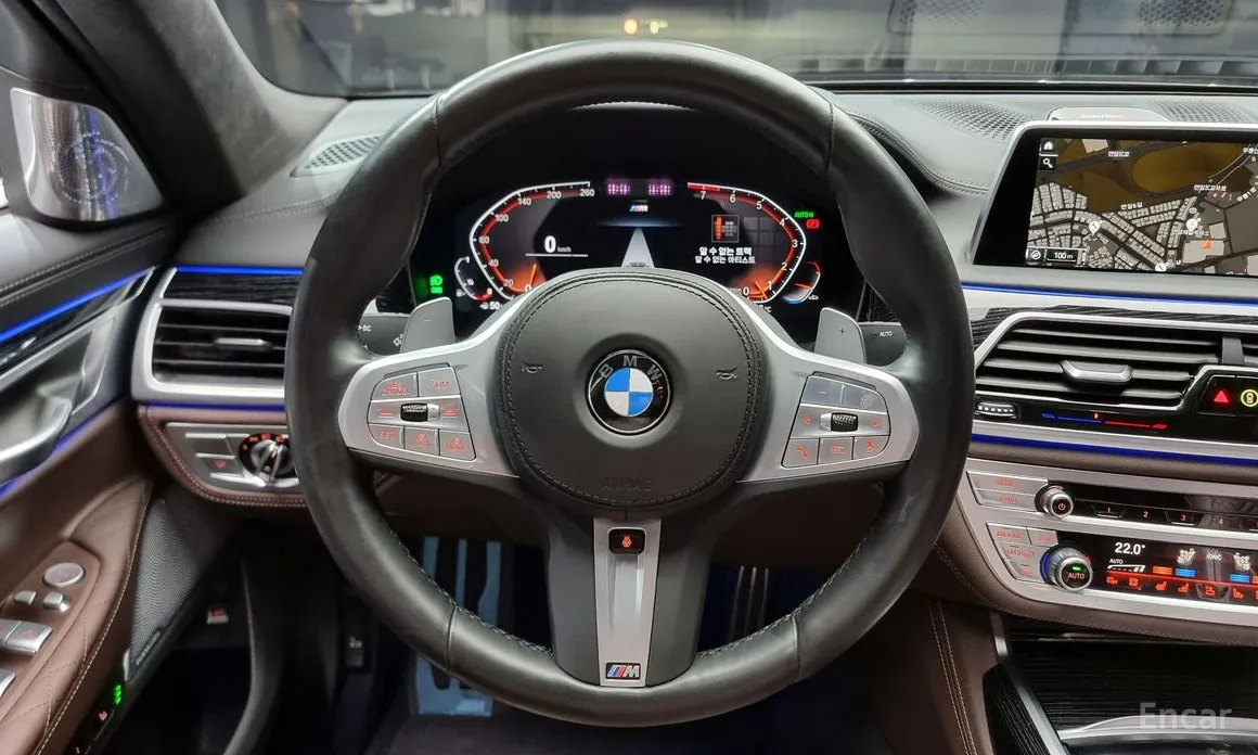 Фото 14 - BMW 7 Series