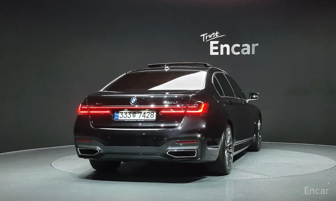 Фото 4 - BMW 7 Series