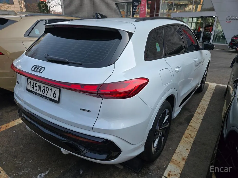 Audi Q5 2025 40 TDI Quattro S Line Black Edition