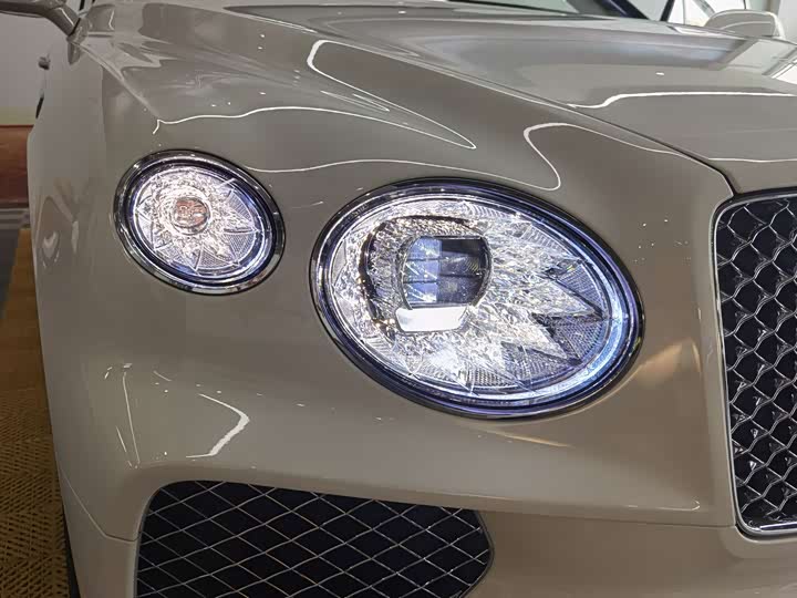 Фото 5 - Bentley Bentayga