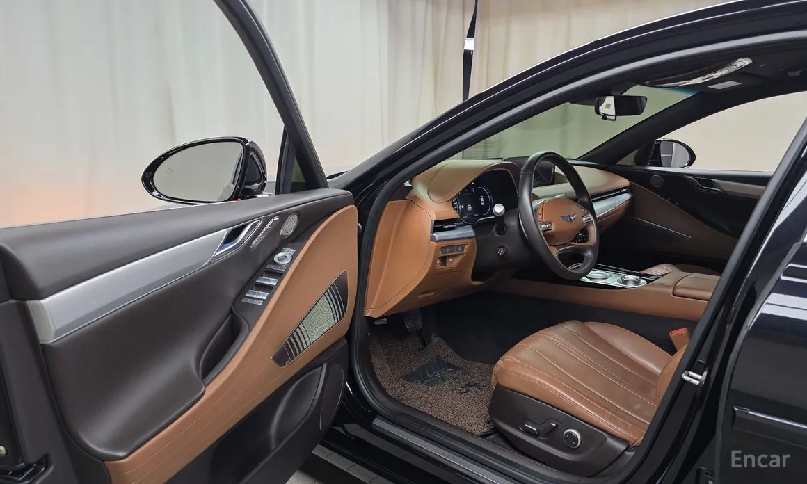 Фото 10 - Genesis G80