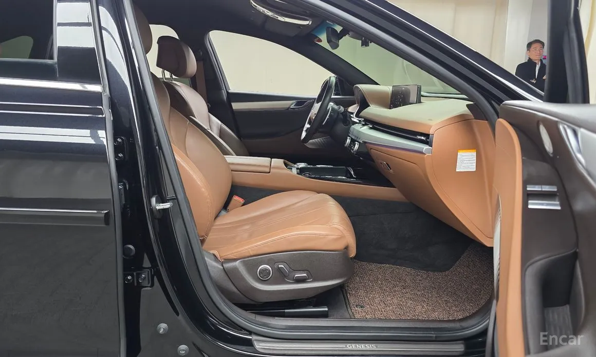 Фото 11 - Genesis G80