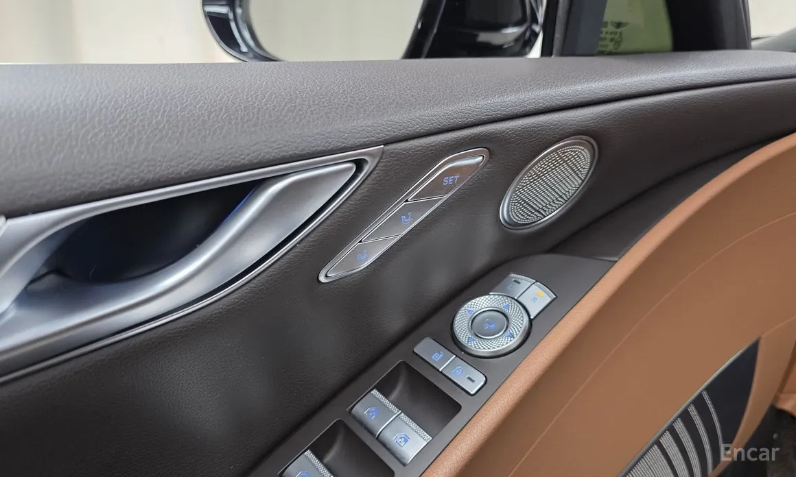 Фото 17 - Genesis G80