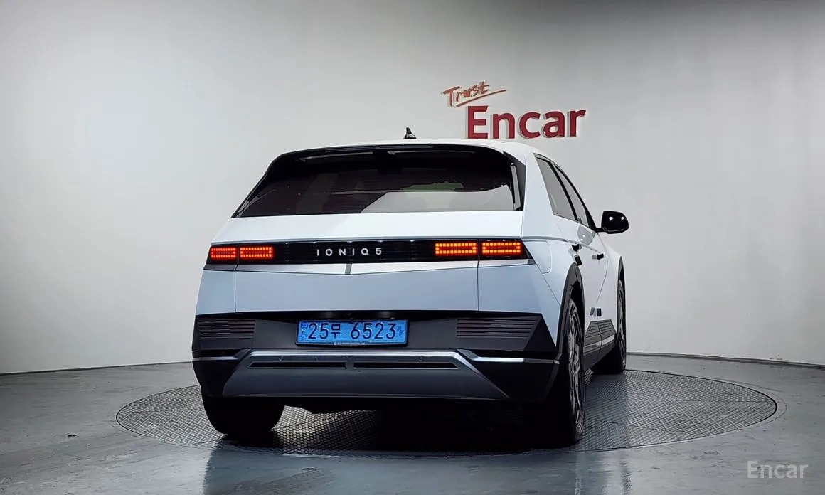 Photo 4 - Hyundai Ioniq 5