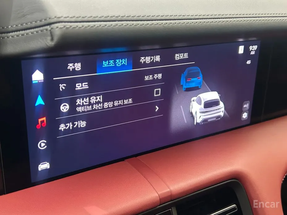 Фото 14 - Porsche Taycan