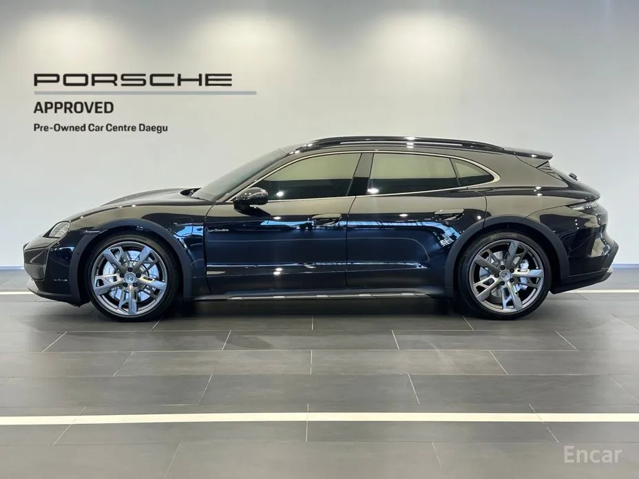 Фото 3 - Porsche Taycan