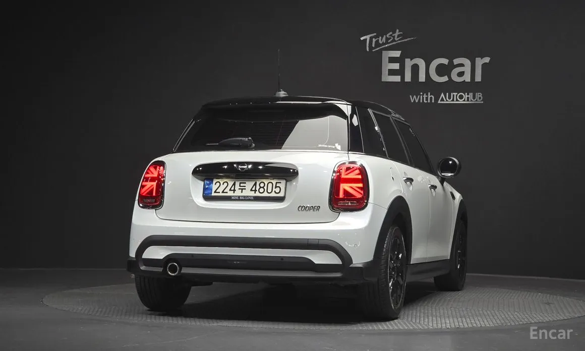 Фото 4 - Mini Cooper