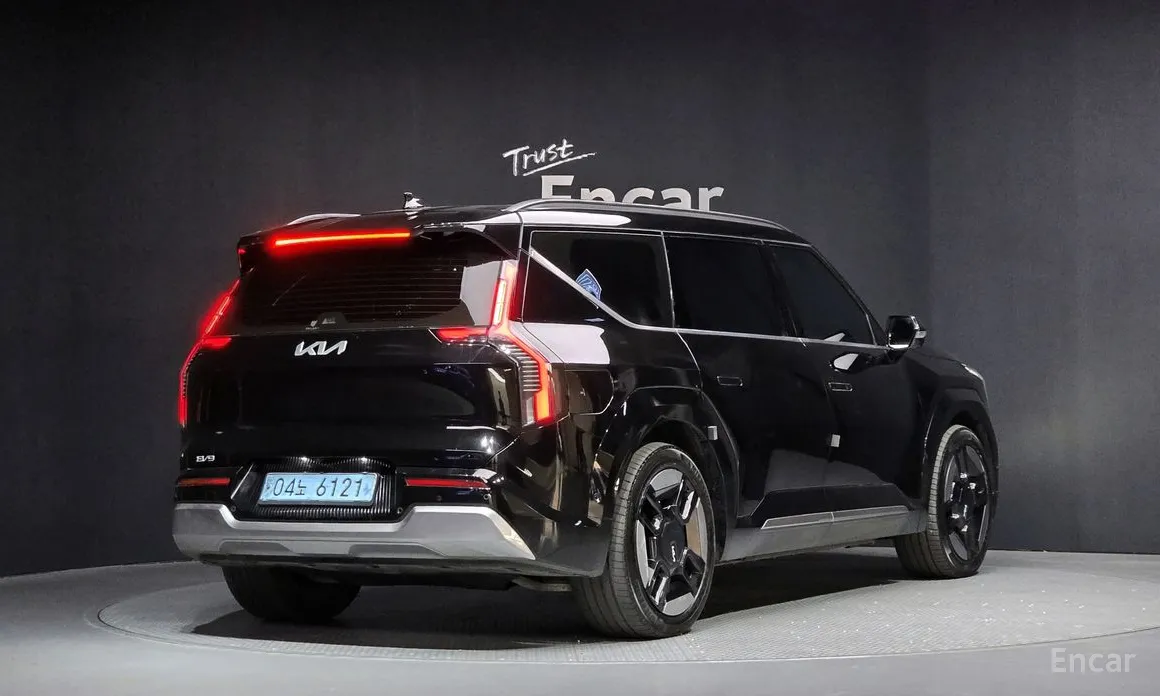 Фото 2 - Kia EV9