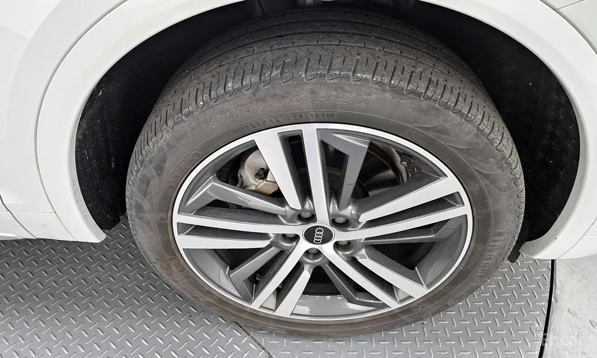 Фото 5 - Audi Q5