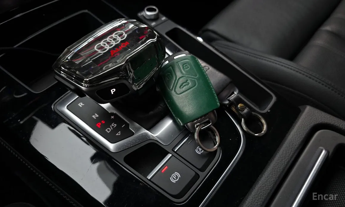 Фото 9 - Audi Q5