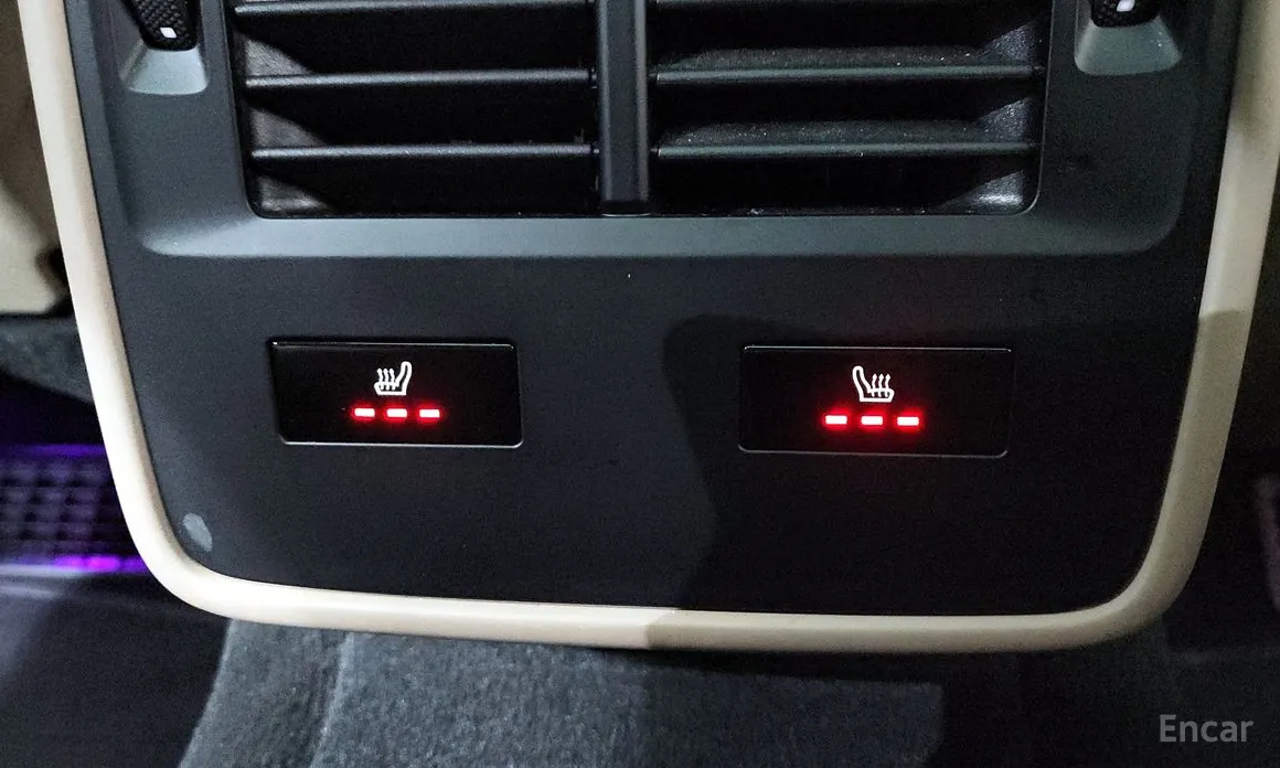 Фото 18 - Porsche Taycan