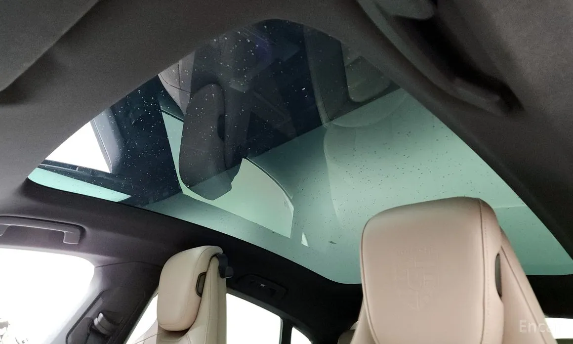 Фото 19 - Porsche Taycan