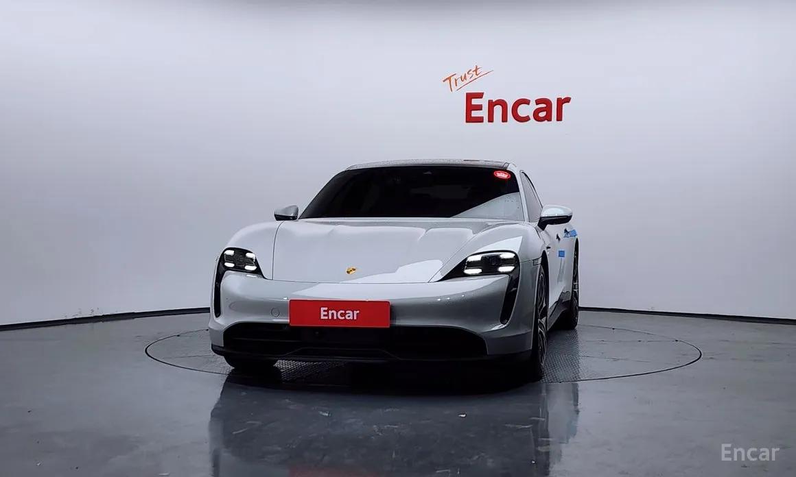 Фото 3 - Porsche Taycan