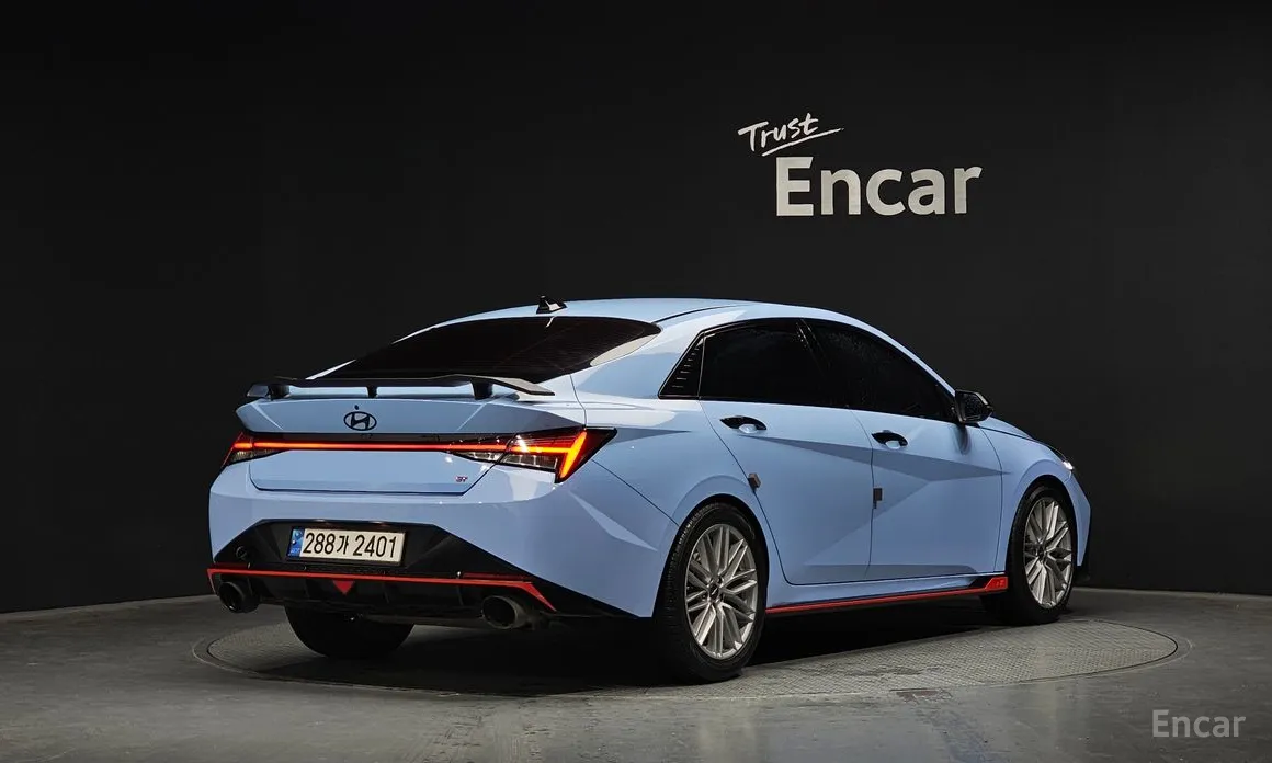 Photo 2 - Hyundai Avante