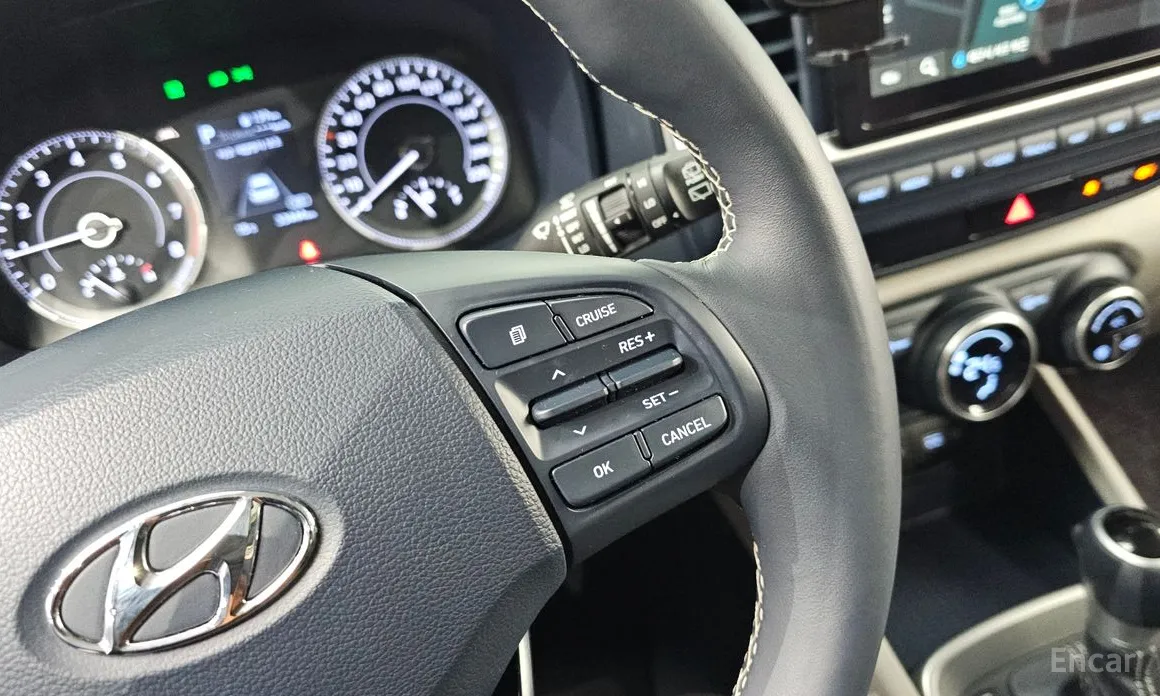 Photo 20 - Hyundai Venue