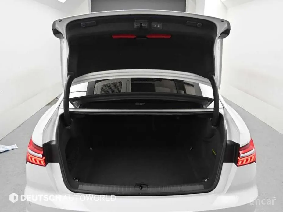 Фото 19 - Audi A6