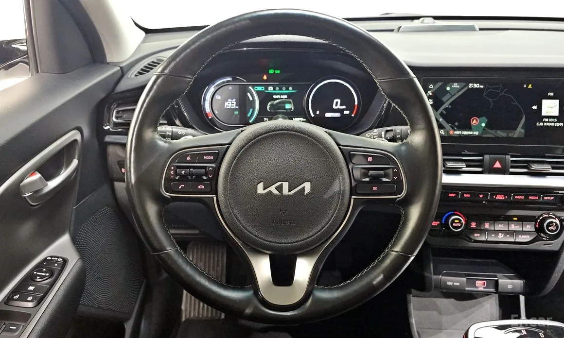 Photo 15 - Kia Niro