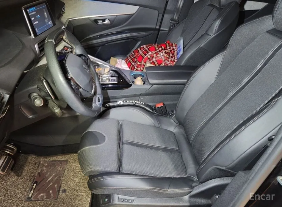 Фото 4 - Peugeot 5008