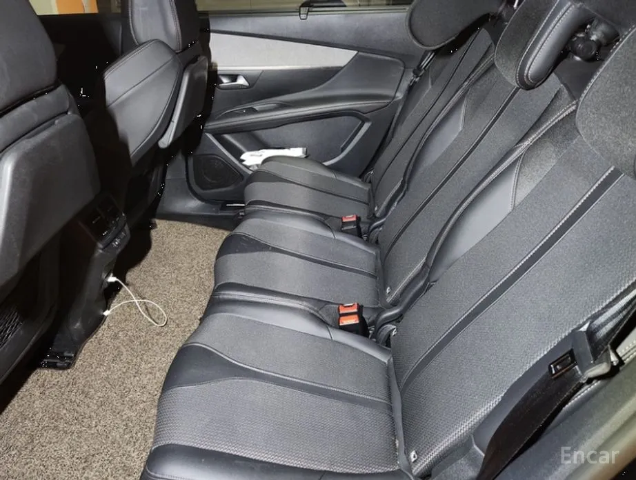 Фото 5 - Peugeot 5008