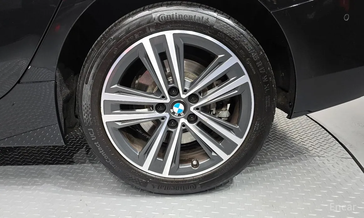 BMW 2 Series 2020 220i Sport