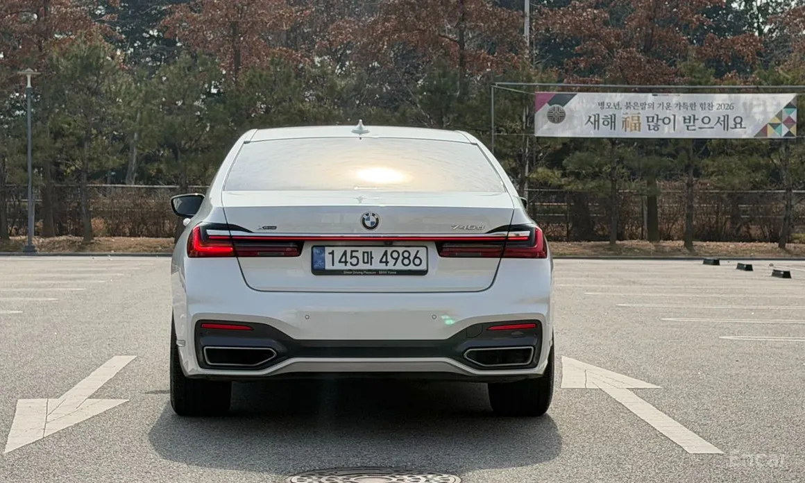 Фото 4 - BMW 7 Series