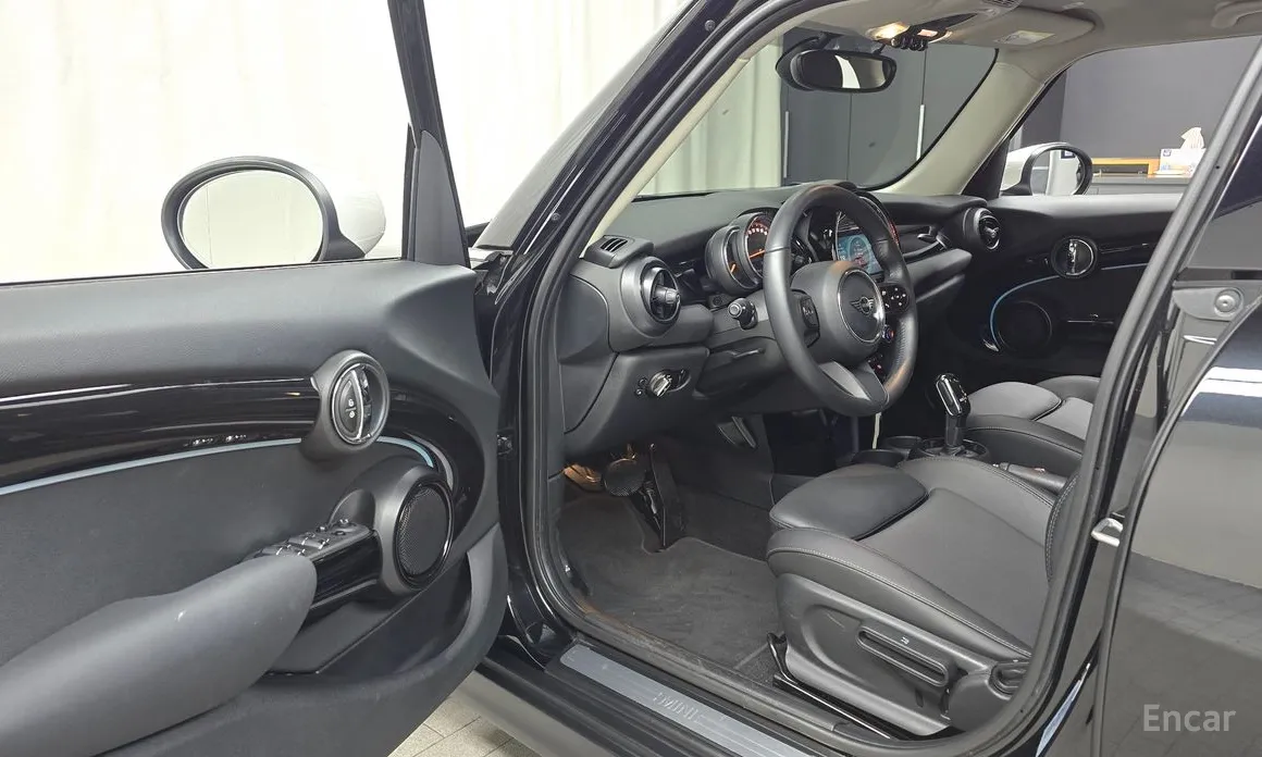 Фото 10 - Mini Cooper