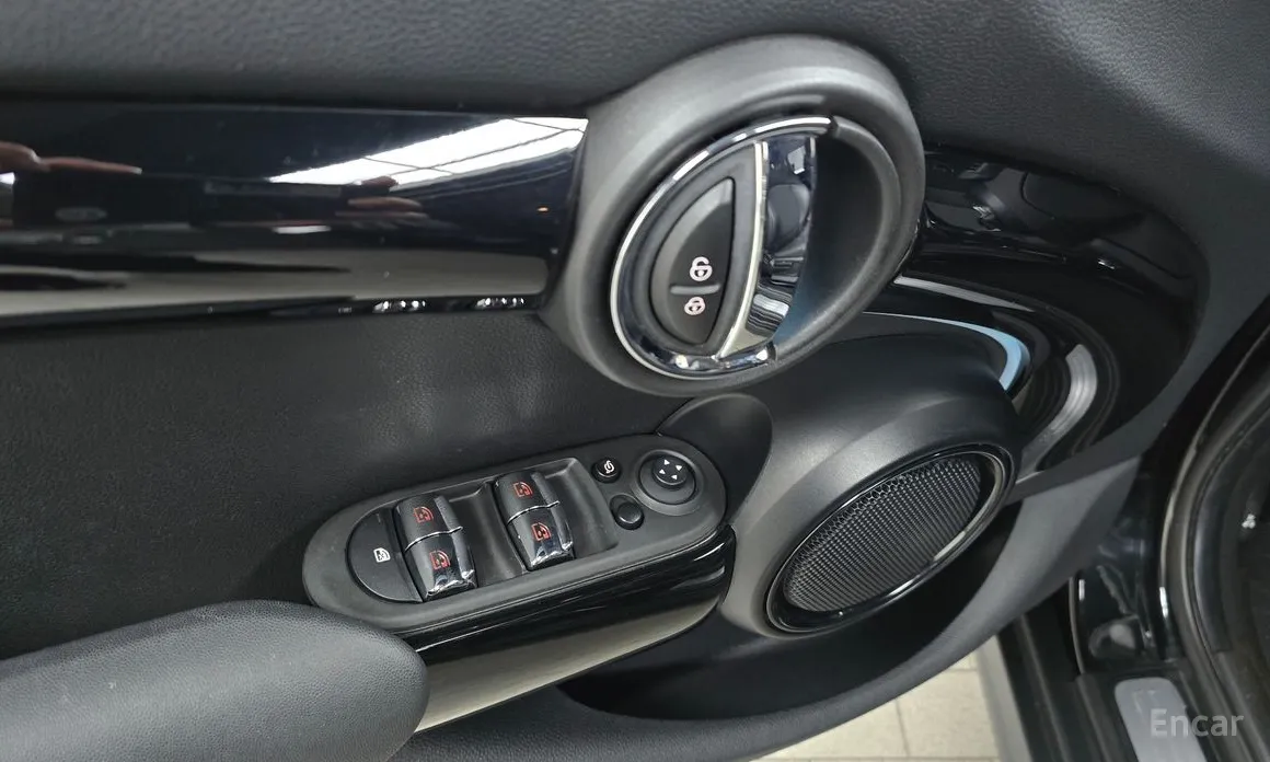 Фото 18 - Mini Cooper