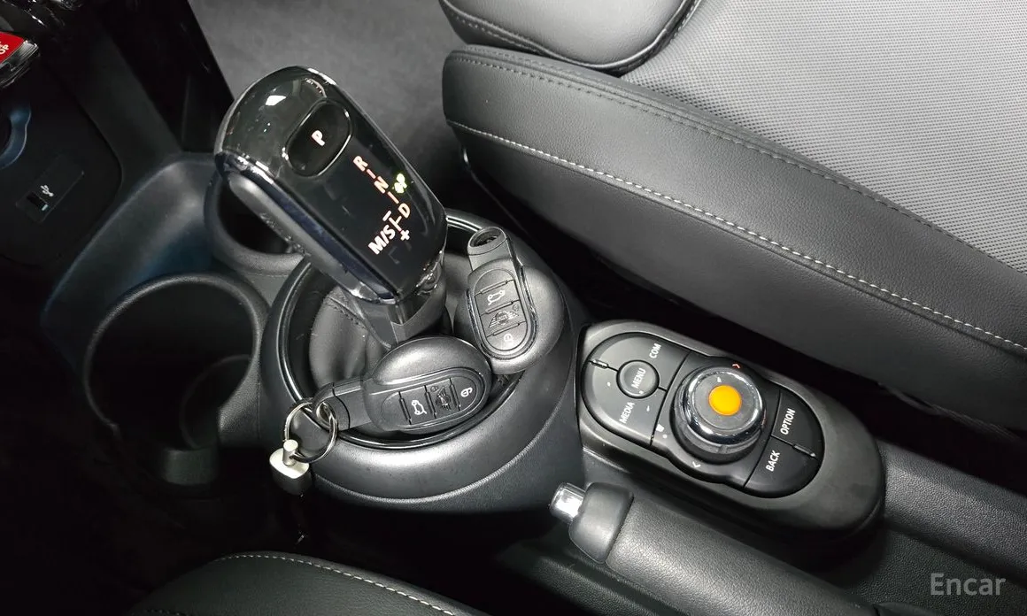 Фото 9 - Mini Cooper