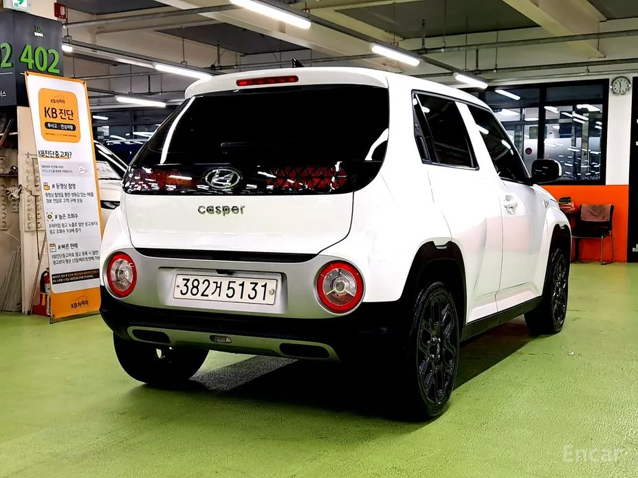 Photo 2 - Hyundai Casper