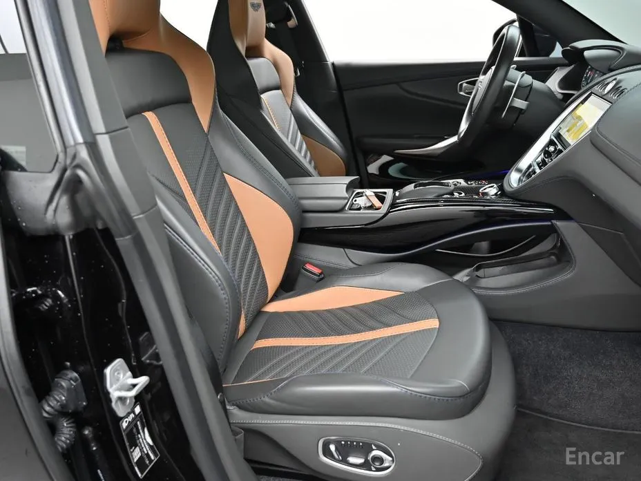 Aston Martin DBX 2020 4.0 V8 707