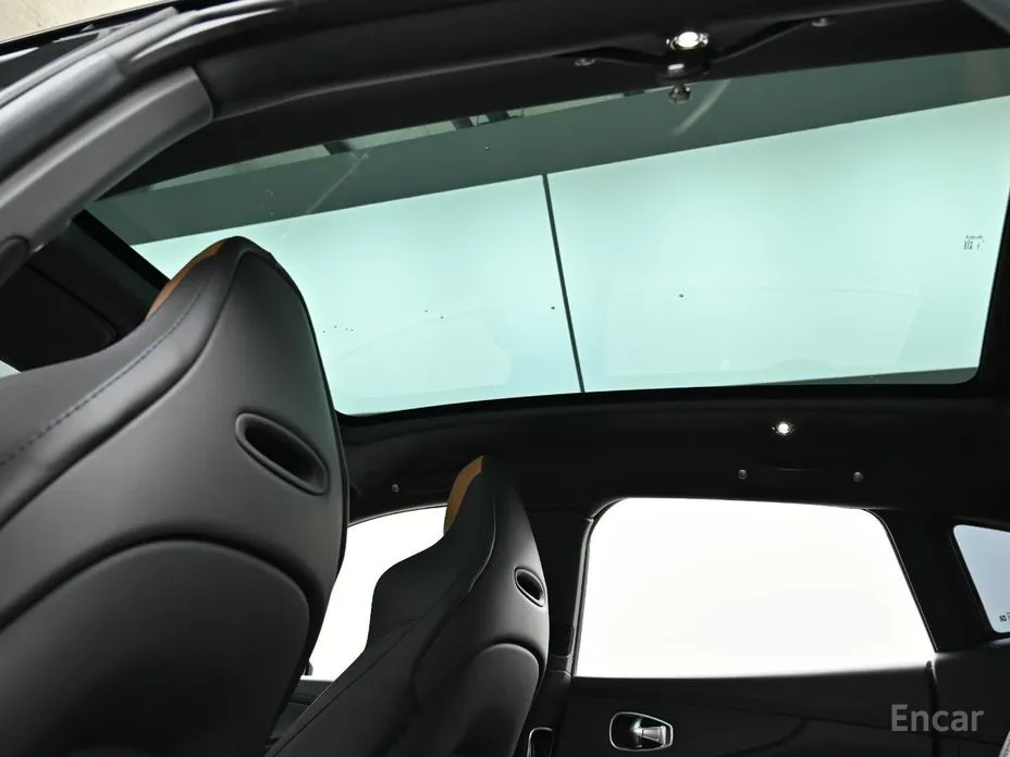 Aston Martin DBX 2020 4.0 V8 707