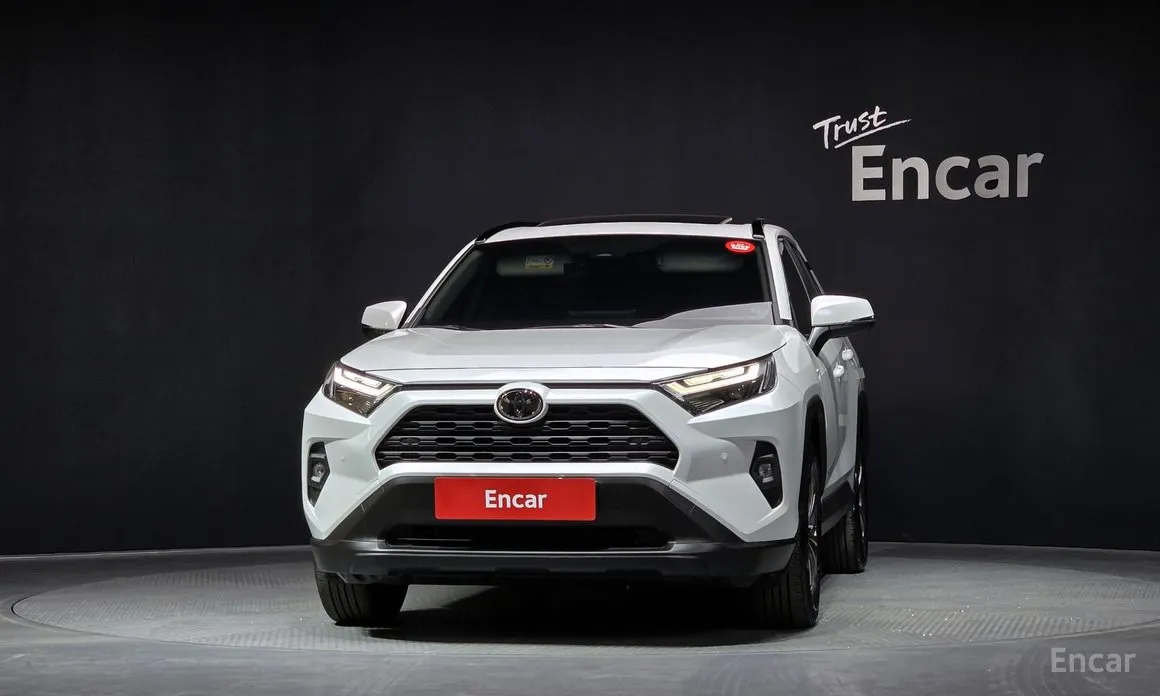 Фото 2 - Toyota RAV4