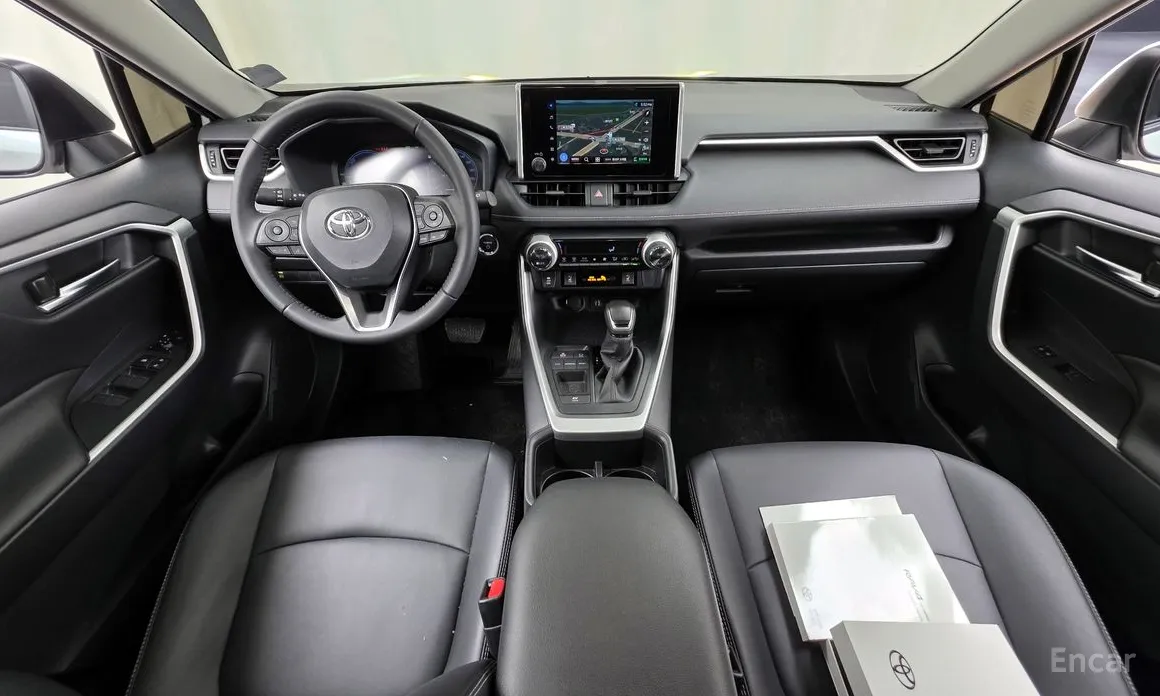 Фото 4 - Toyota RAV4