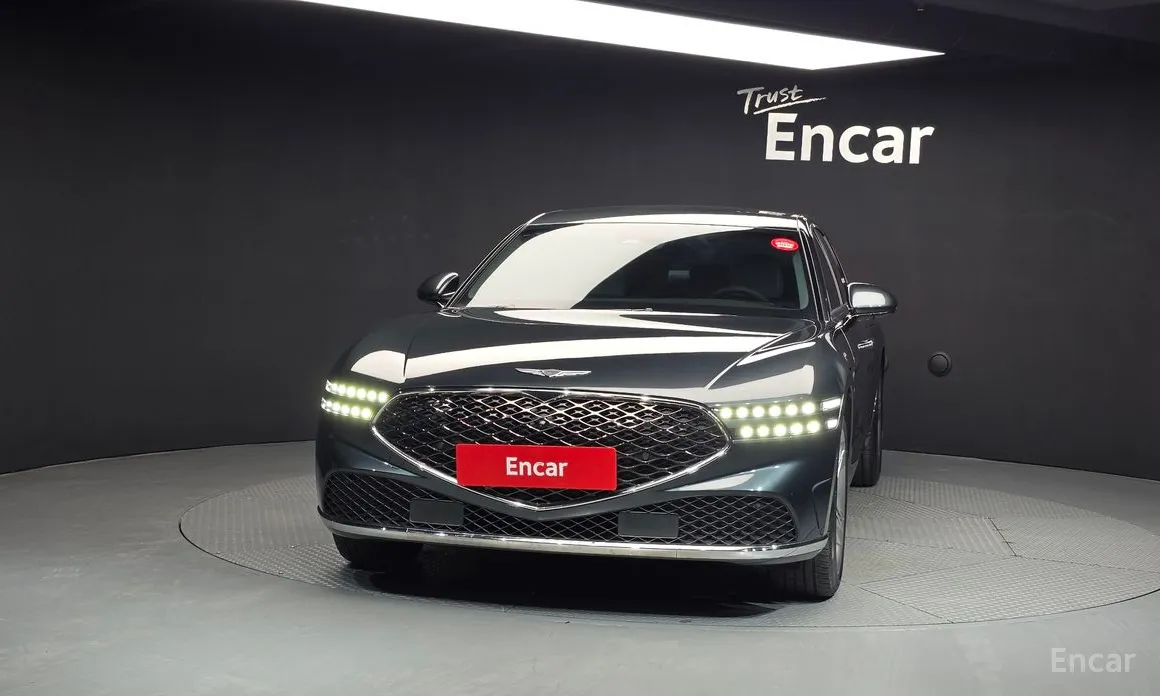 Фото 2 - Genesis G90