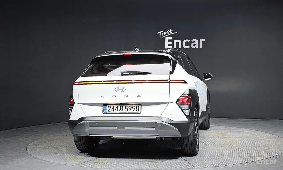 Фото 3 - Hyundai Kona