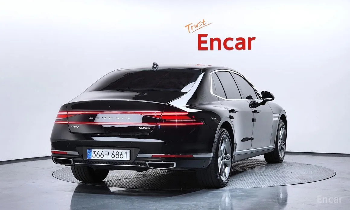 Фото 2 - Genesis G90