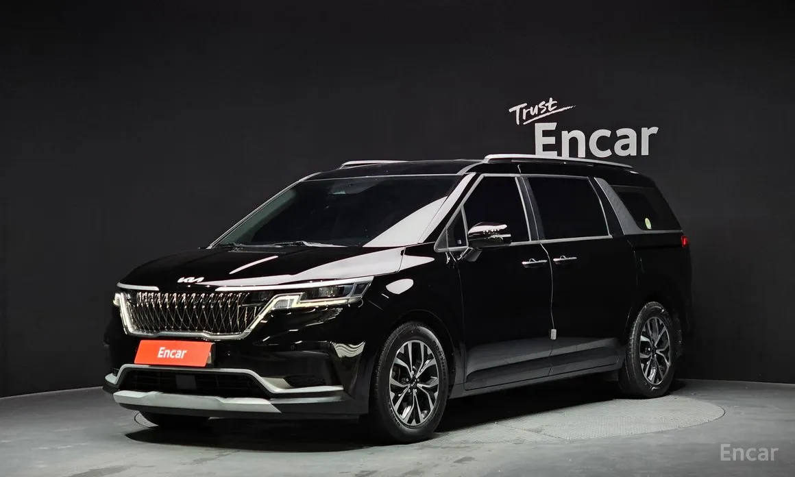Фото 1 - Kia Carnival