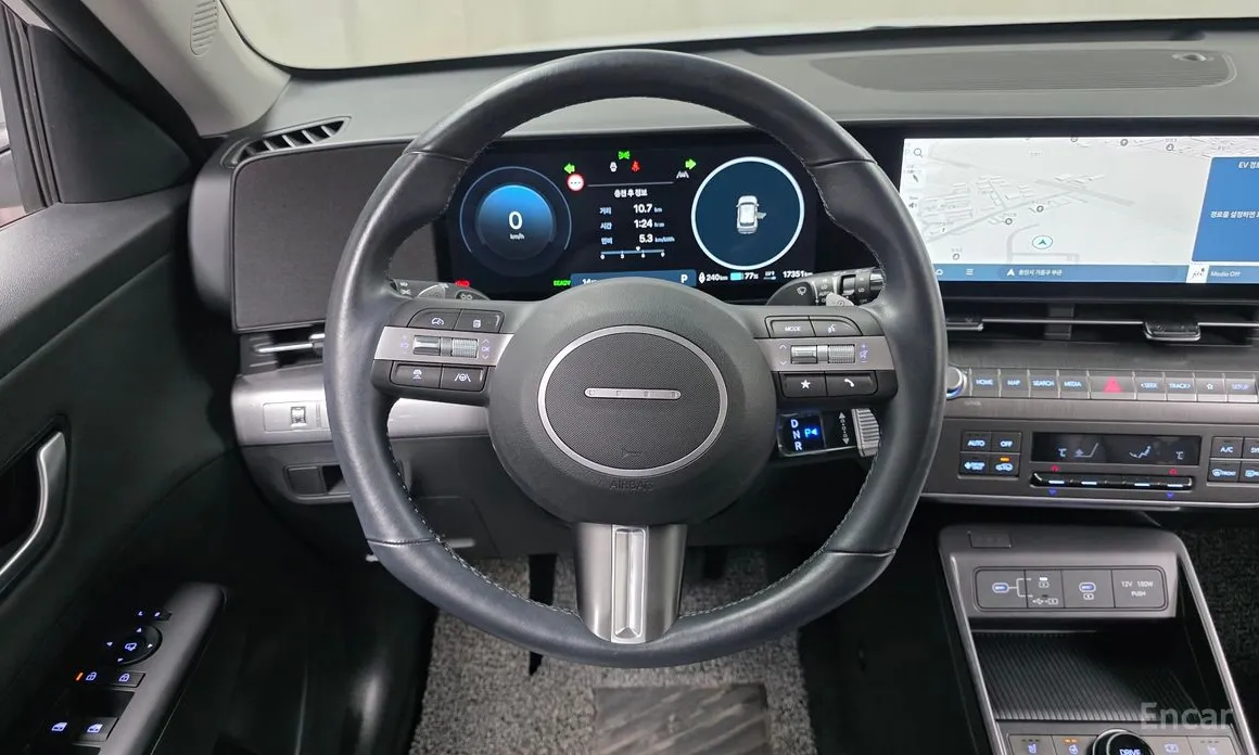 Фото 13 - Hyundai Kona