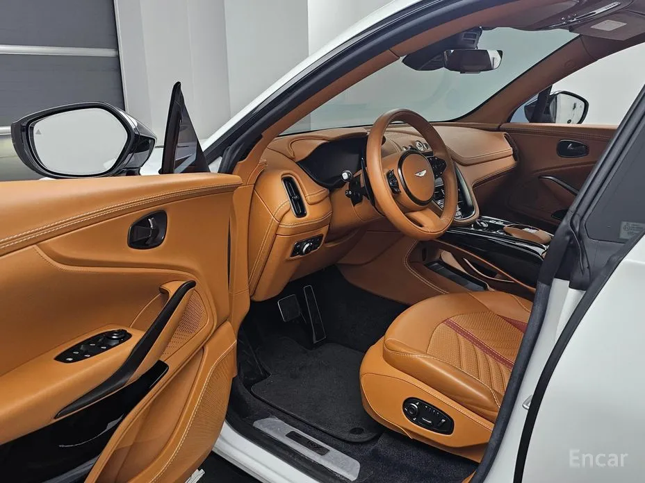 Aston Martin DBX 2020 4.0 V8 707