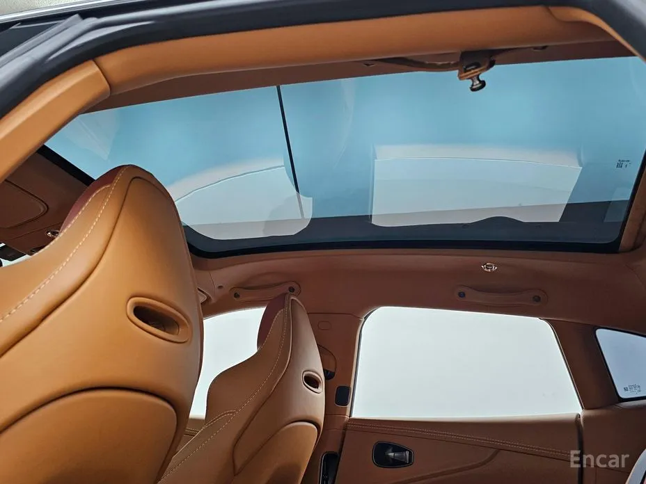 Aston Martin DBX 2020 4.0 V8 707