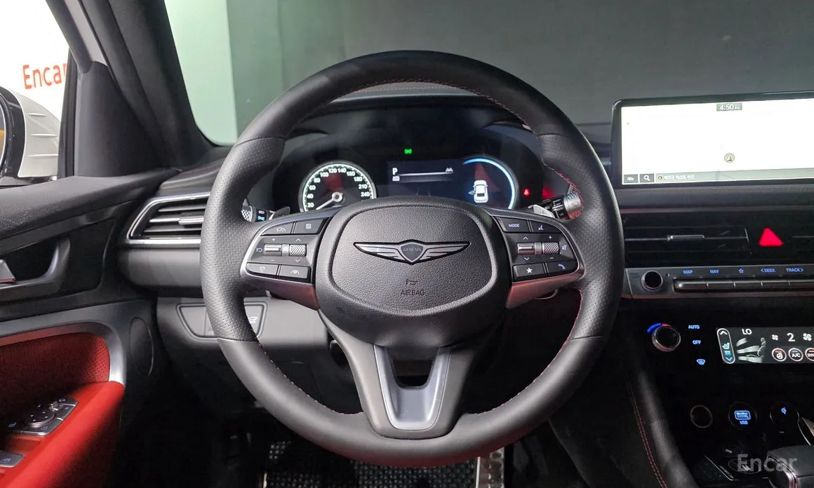 Photo 14 - Genesis G70