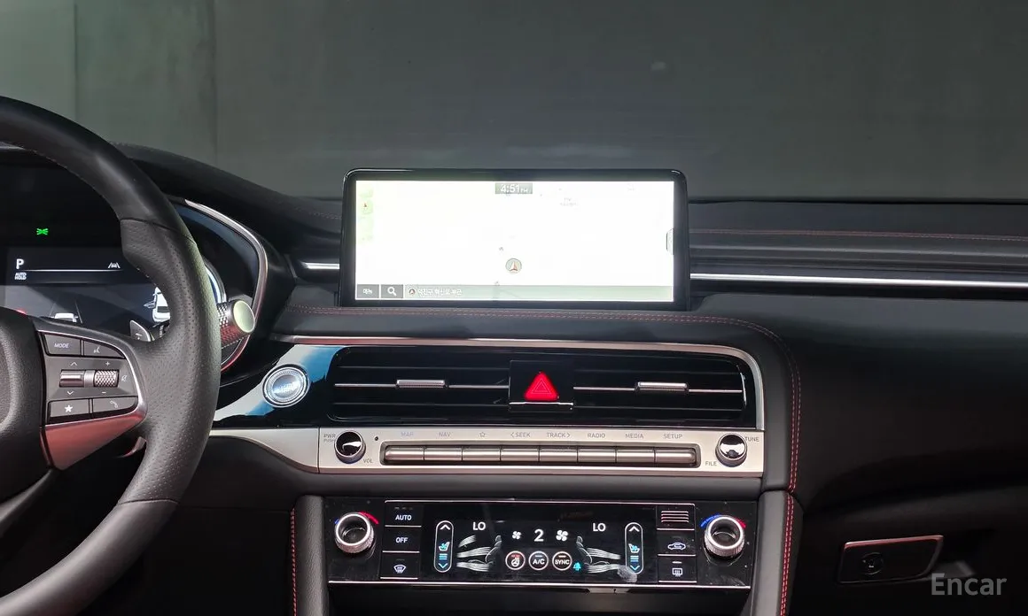Photo 16 - Genesis G70