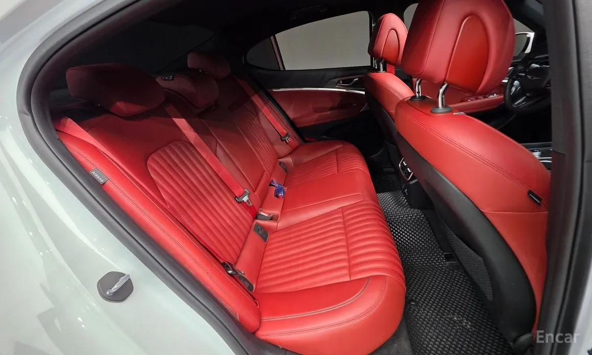 Photo 19 - Genesis G70